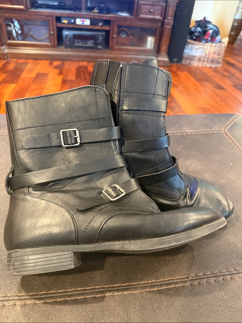 10w torrid women's bootie black faux leather zipper